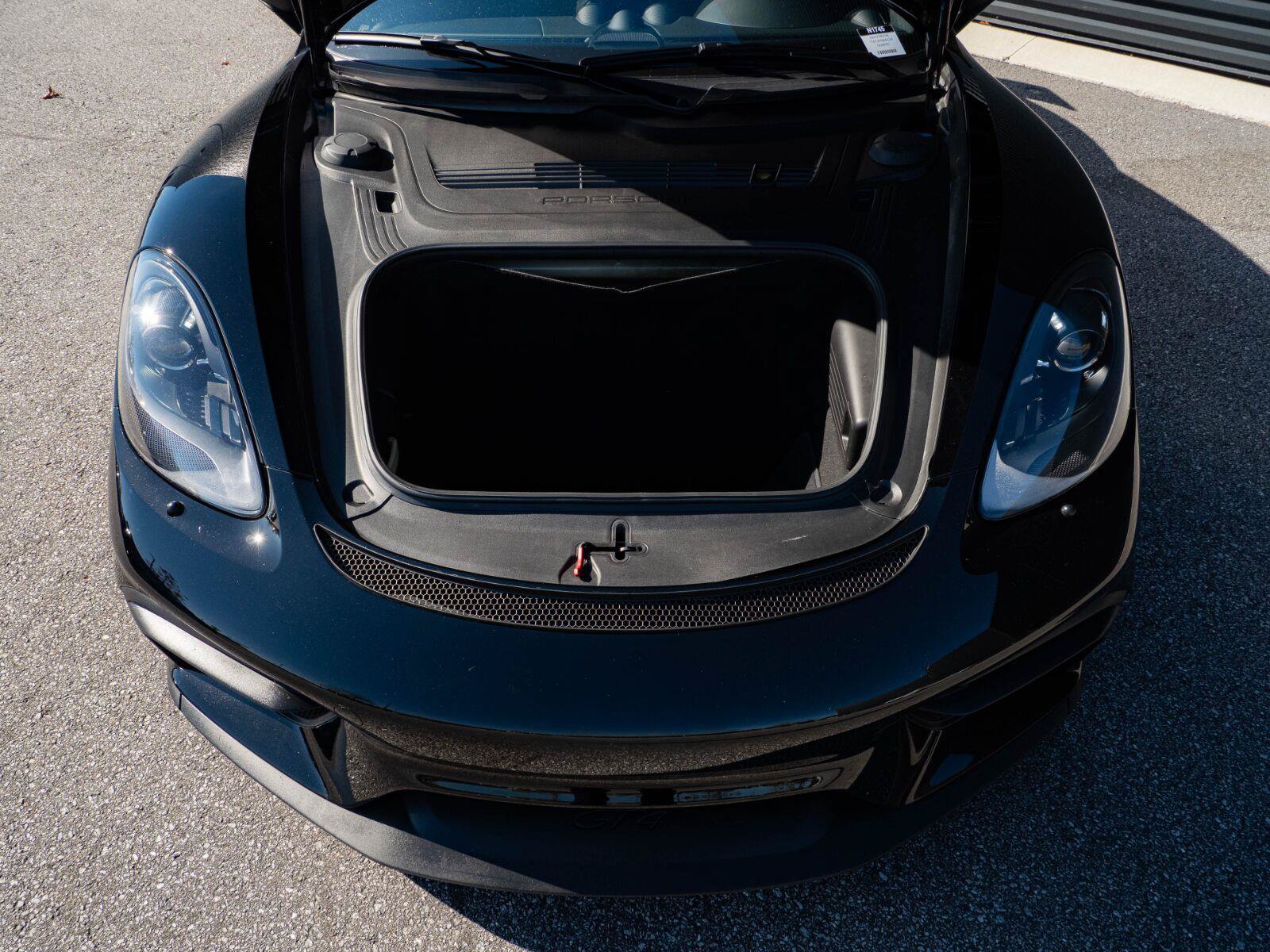 Used 2020 Porsche 718 Cayman GT4 RWD image 28