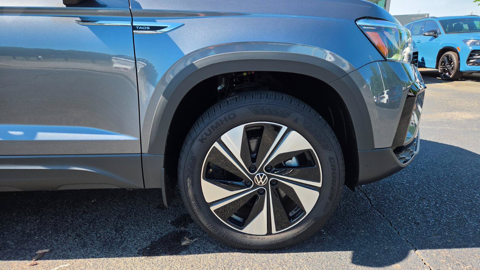 Used 2024 Volkswagen Taos SE AWD/4WD image 17