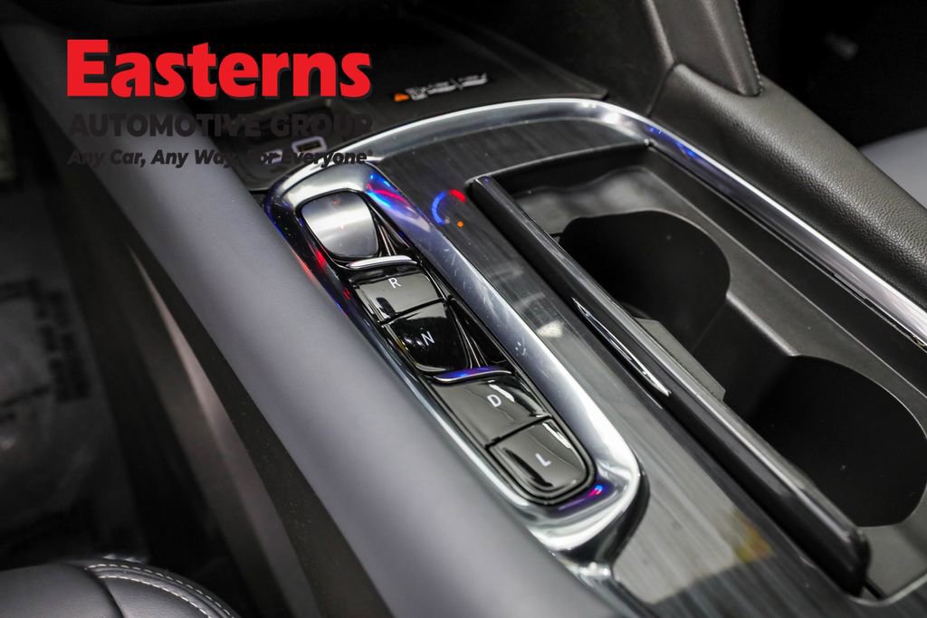 Used 2024 Buick Enclave Premium image 13