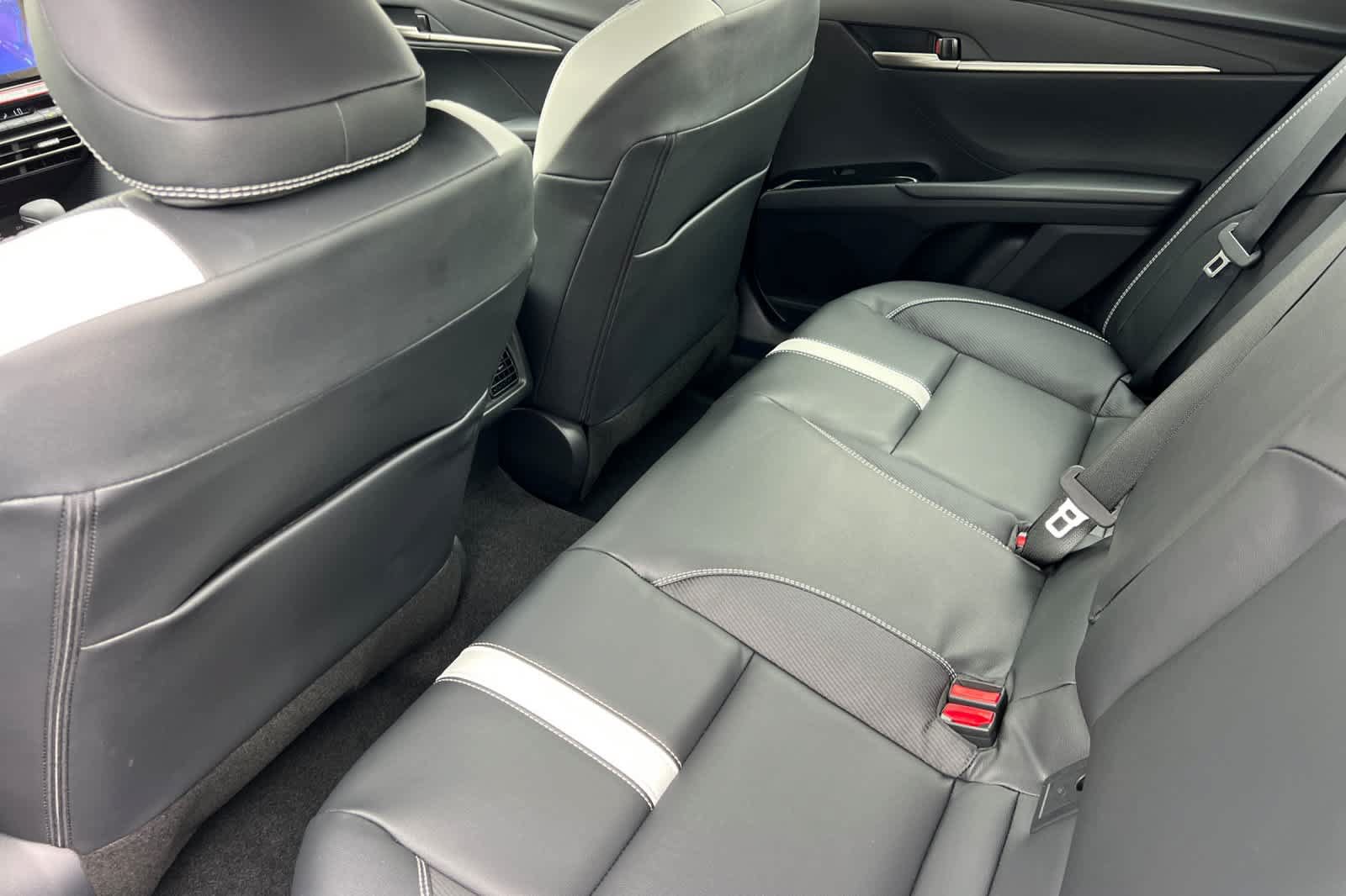 New 2026 Toyota Camry SE FWD image 4
