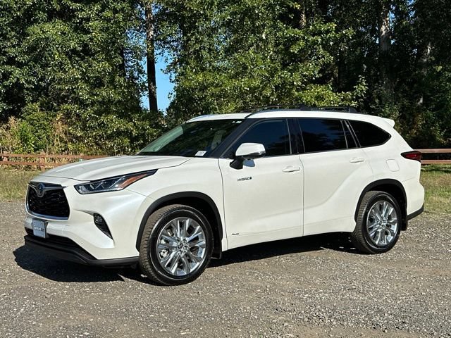 Used 2021 Toyota Highlander Limited AWD/4WD image 4