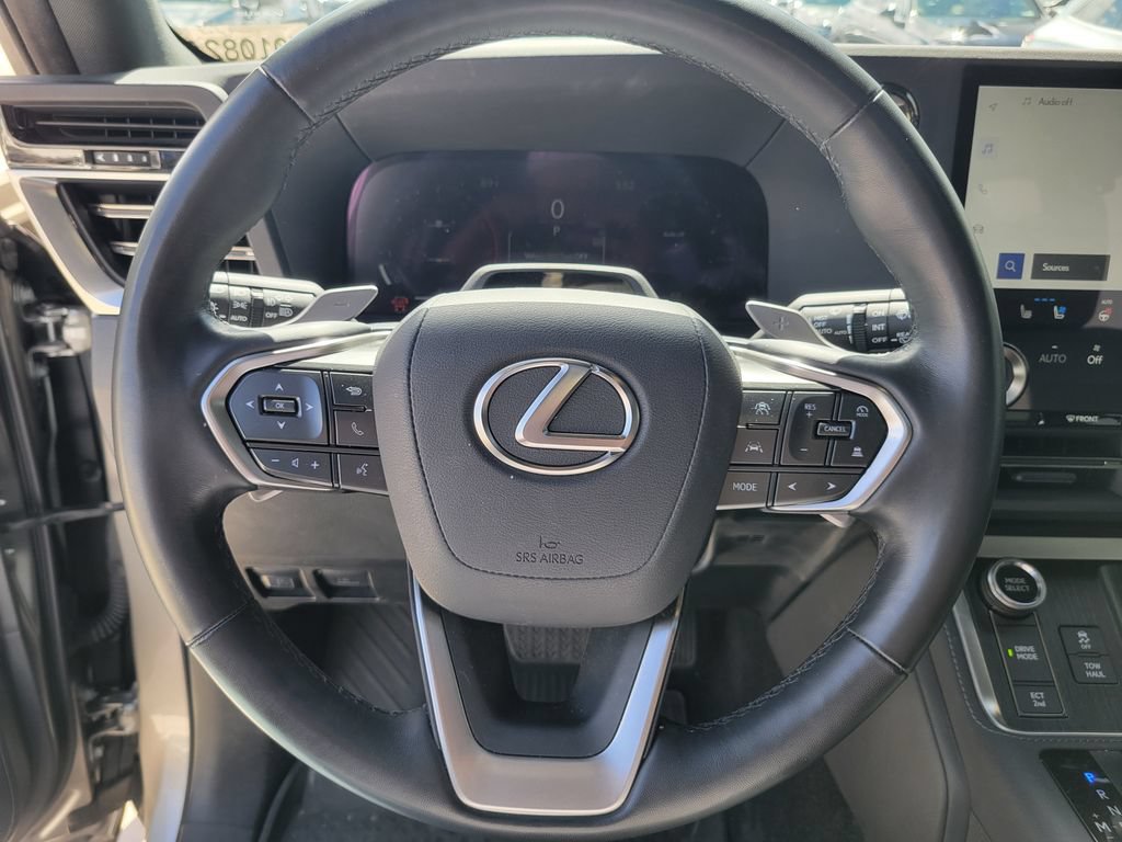 Used 2024 Lexus GX 550 w/ Accessory Package (31) AWD/4WD image 25