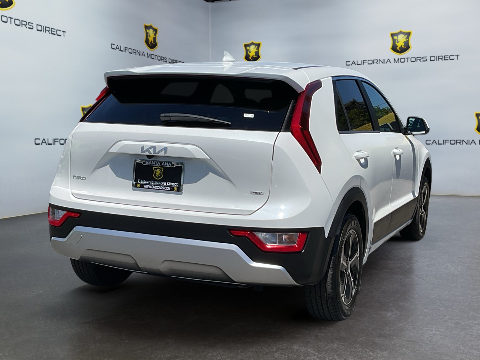 Used 2025 Kia Niro LX FWD image 5