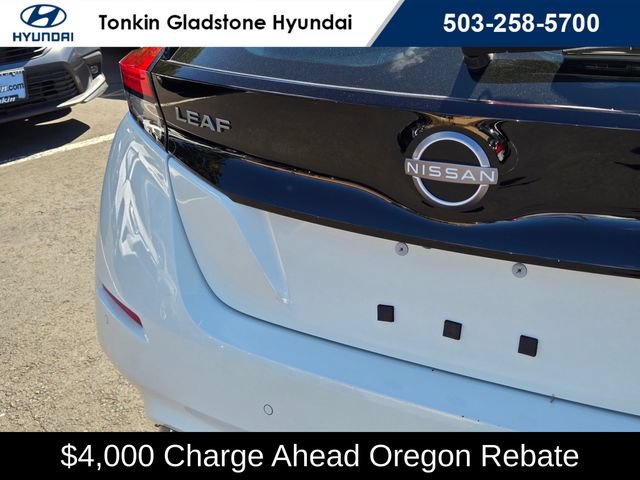 Used 2025 Nissan Leaf S FWD image 14