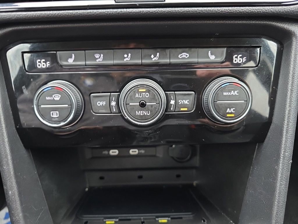 Used 2024 Volkswagen Taos SE image 26