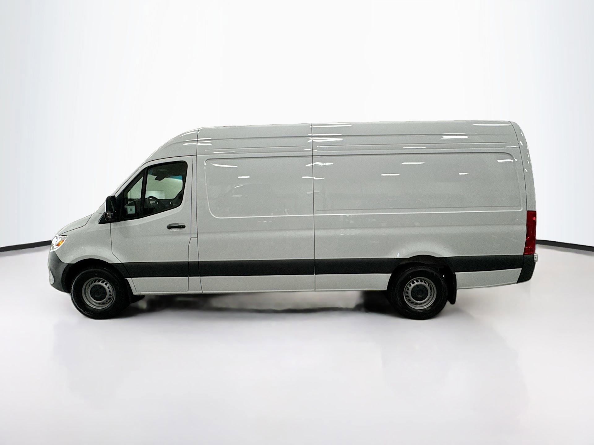 Used 2026 Mercedes-Benz Sprinter 2500 image 5