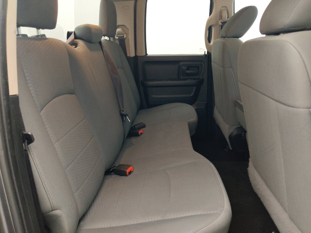 Used 2018 RAM 1500 Express AWD/4WD image 19