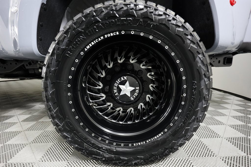 Used 2025 Ford F450 Platinum w/ FX4 Off-Road Package image 50