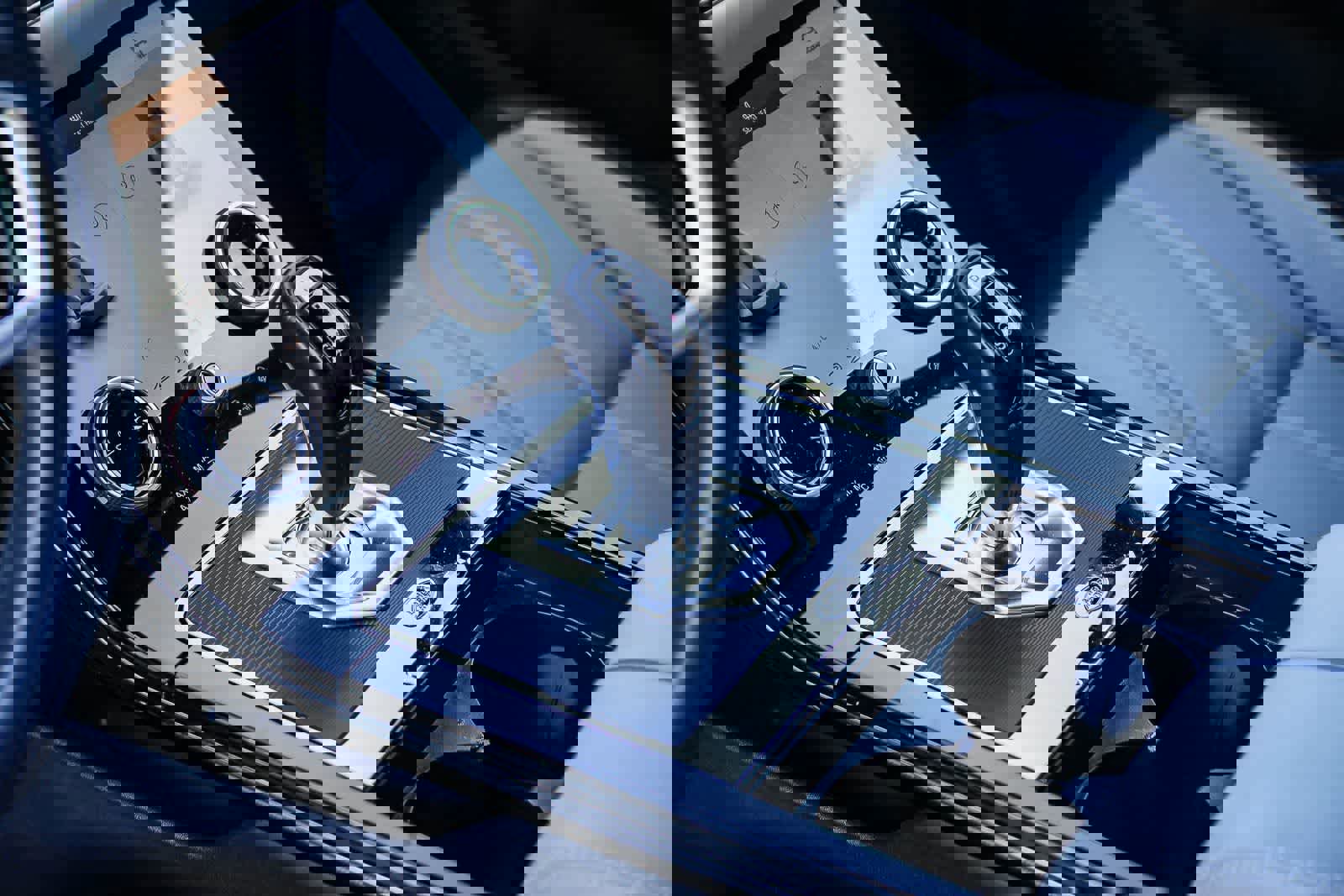 Used 2022 Land Rover Range Rover Evoque R-Dynamic SE image 20