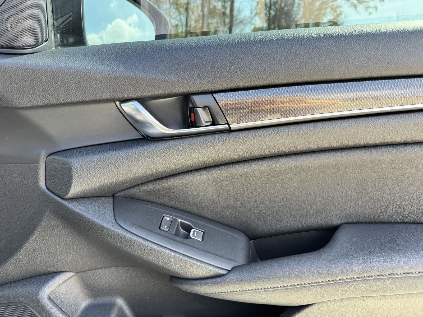 Used 2021 Honda Accord Sport image 28