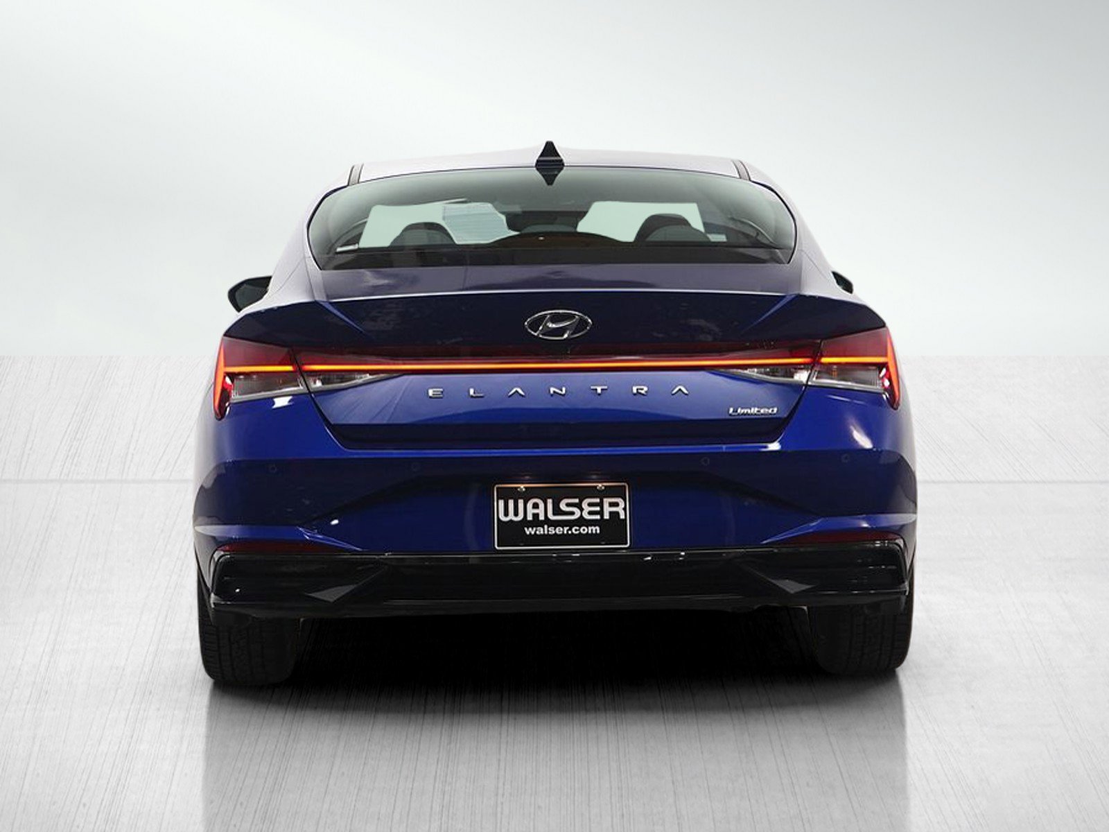 Used 2023 Hyundai Elantra Limited image 4