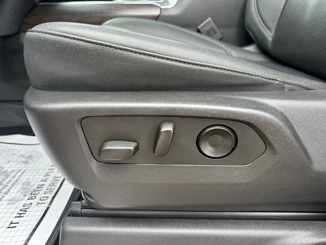 Used 2024 GMC Sierra 3500 SLT w/ SLT Premium Package image 12