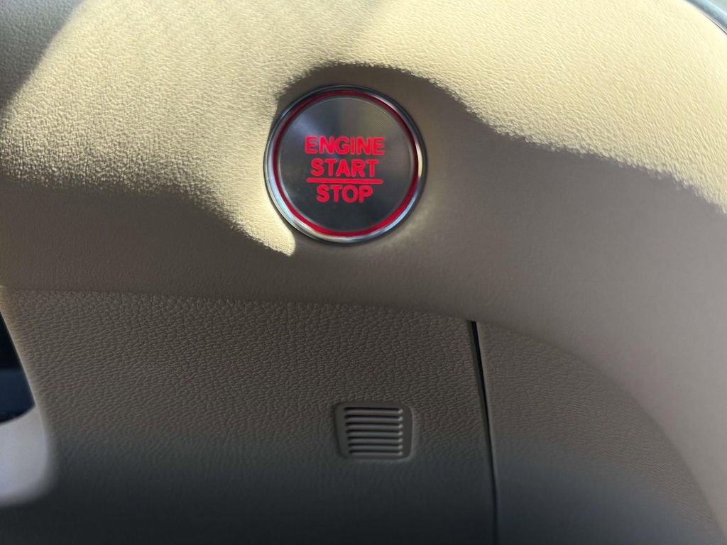 Certified 2025 Acura TLX w/ Technology Package image 23