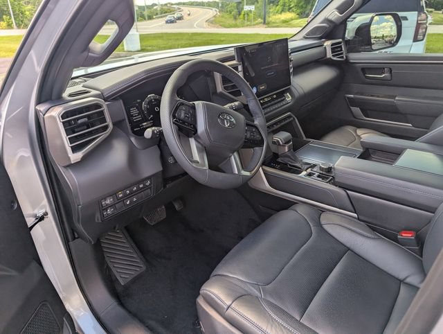 Used 2026 Toyota Sequoia Platinum w/ Tow Technology Package AWD/4WD image 11