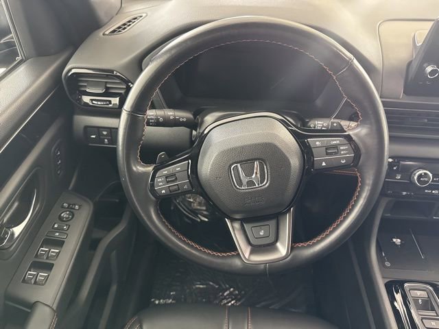 Certified 2025 Honda Pilot TrailSport image 35