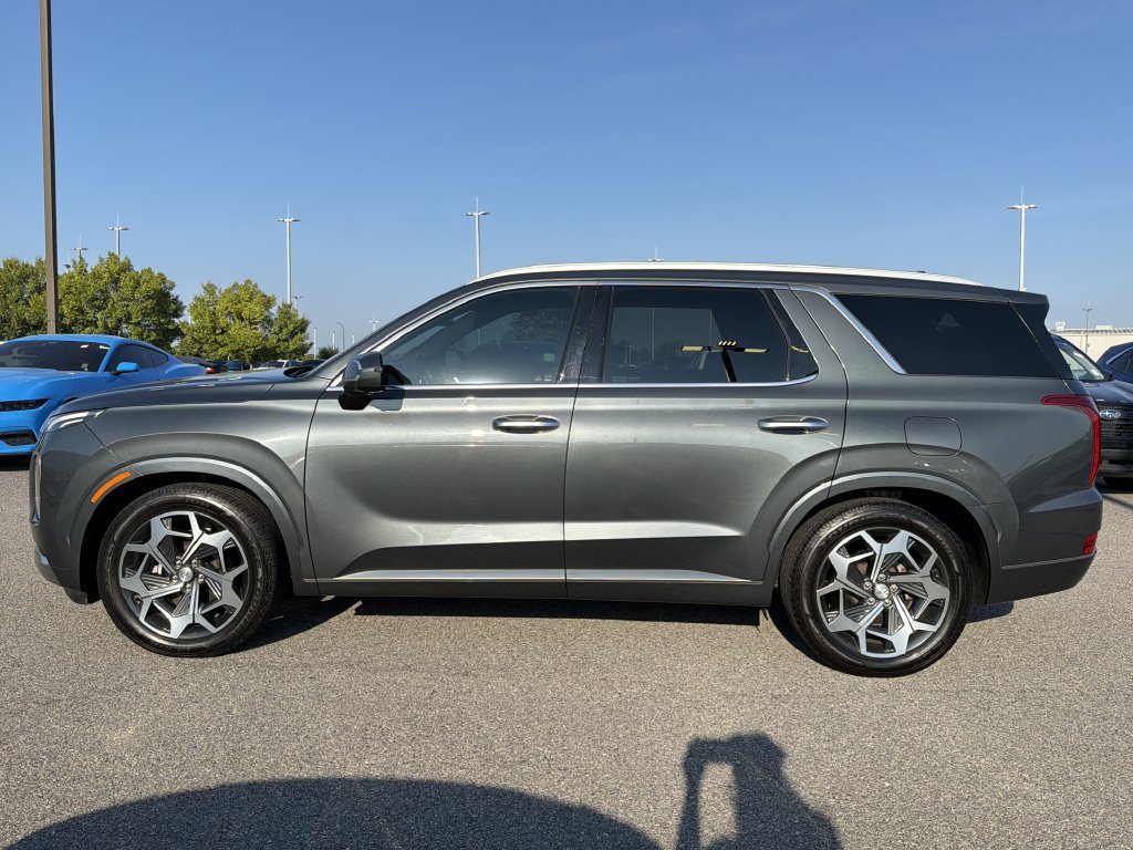 Used 2022 Hyundai Palisade Calligraphy FWD image 2