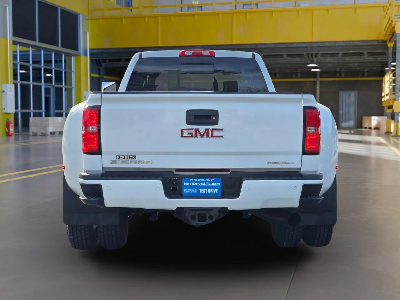 Used 2017 GMC Sierra 3500 Denali w/ Duramax Plus Package AWD/4WD image 7