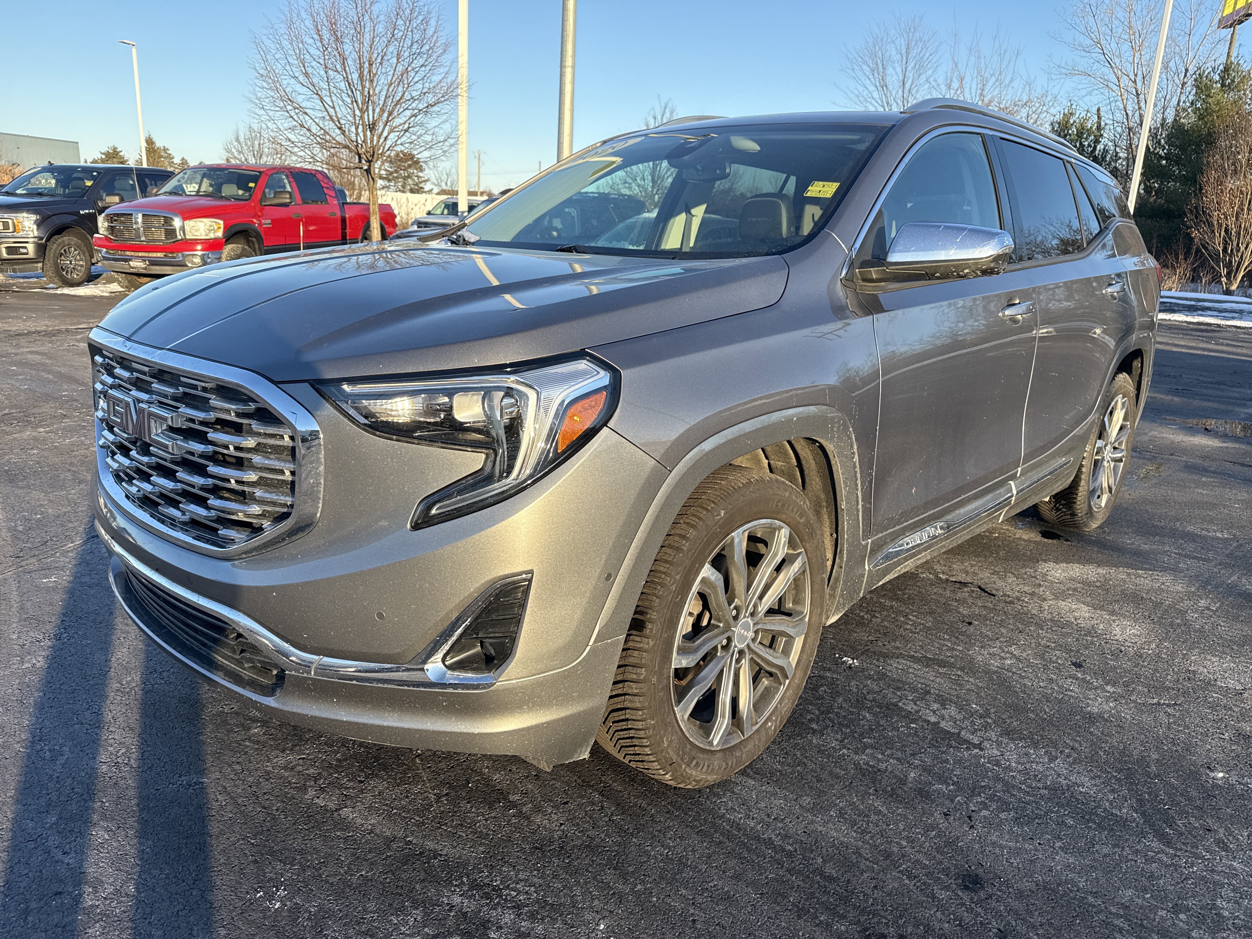 Used 2020 GMC Terrain Denali w/ Denali Premium Package image 2