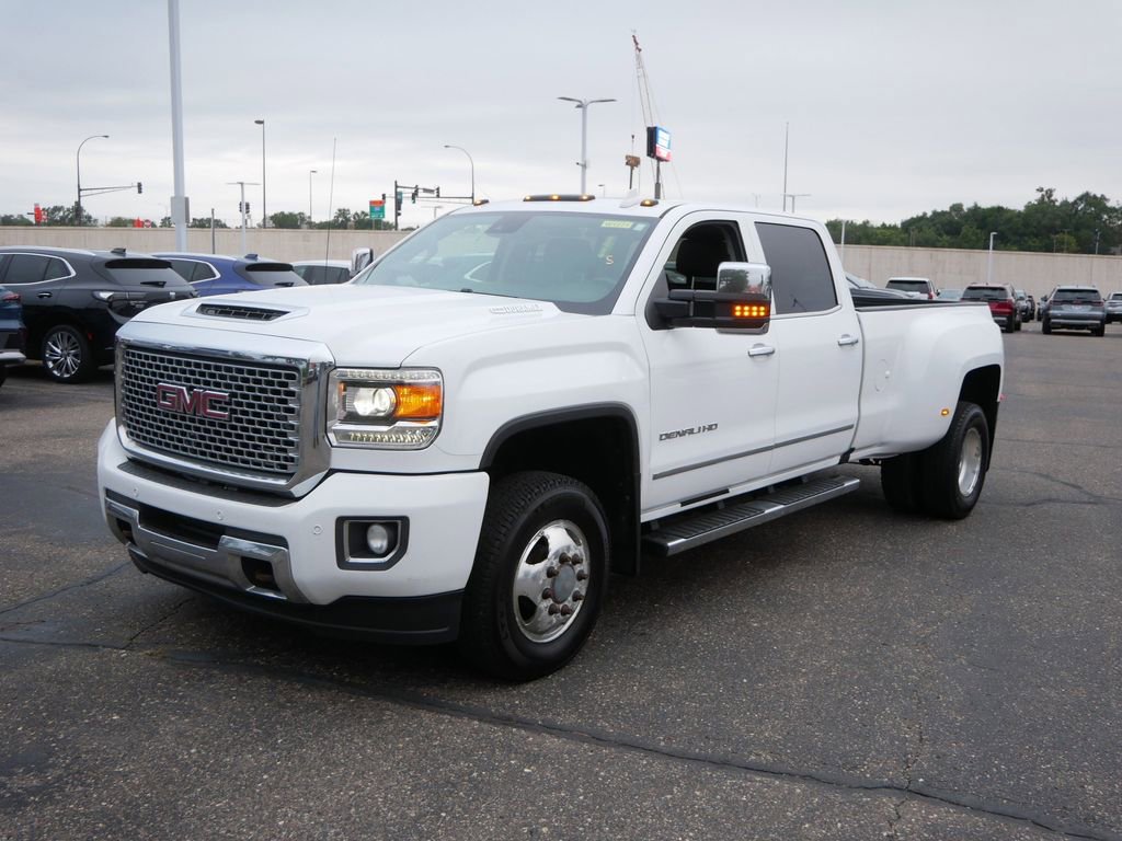 Used 2017 GMC Sierra 3500 Denali image 9