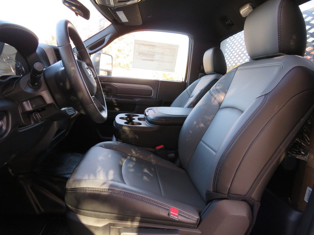 New 2023 RAM 4500 Tradesman RWD image 16