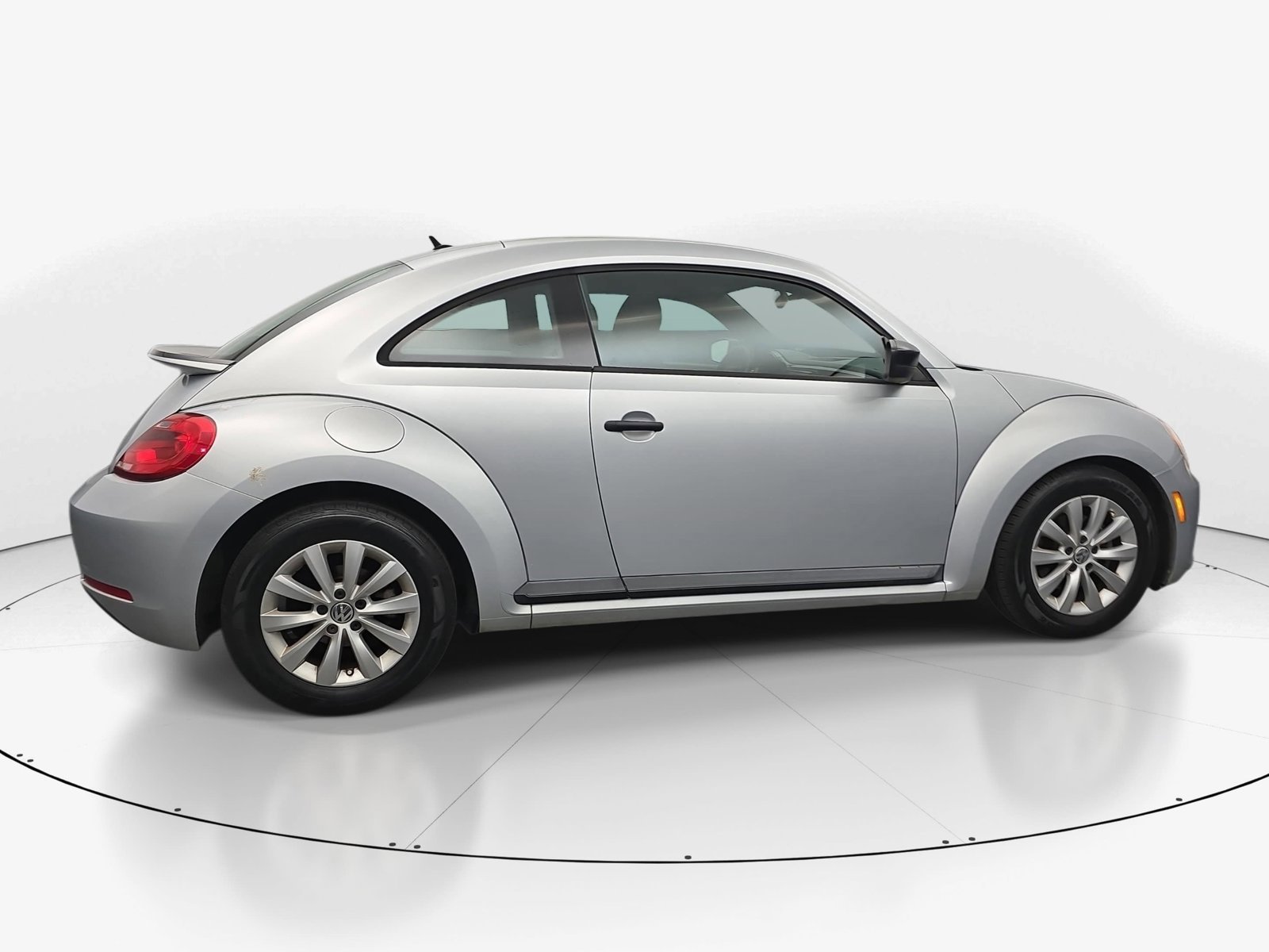 Used 2016 Volkswagen Beetle 1.8T Classic FWD image 8
