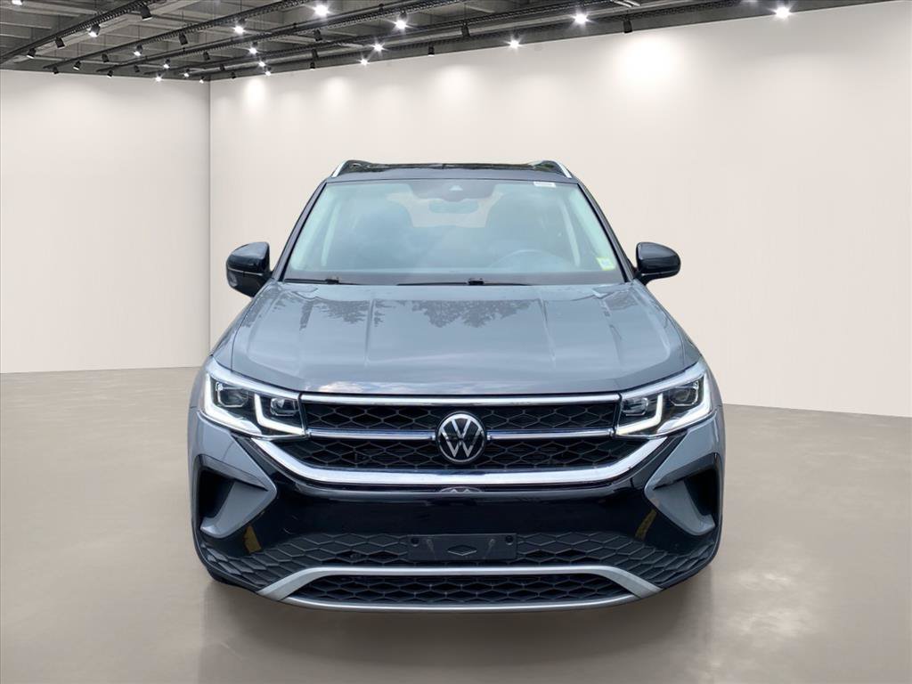 Used 2023 Volkswagen Taos SEL AWD/4WD image 2