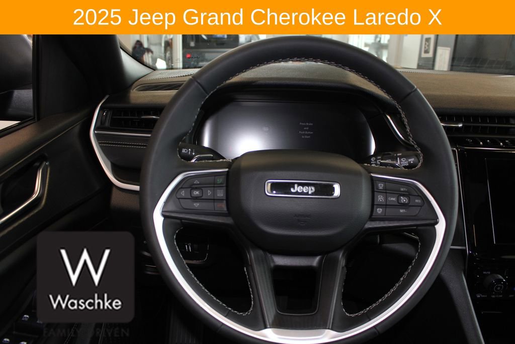Used 2025 Jeep Grand Cherokee Laredo X w/ Trailer Tow Package AWD/4WD image 27