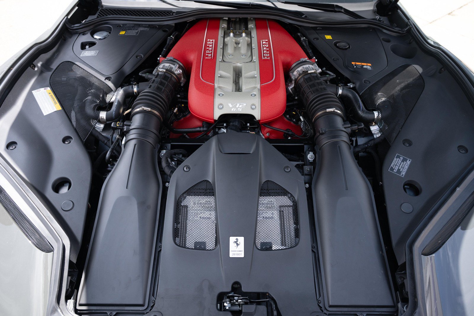 Used 2021 Ferrari 812 GTS RWD image 11