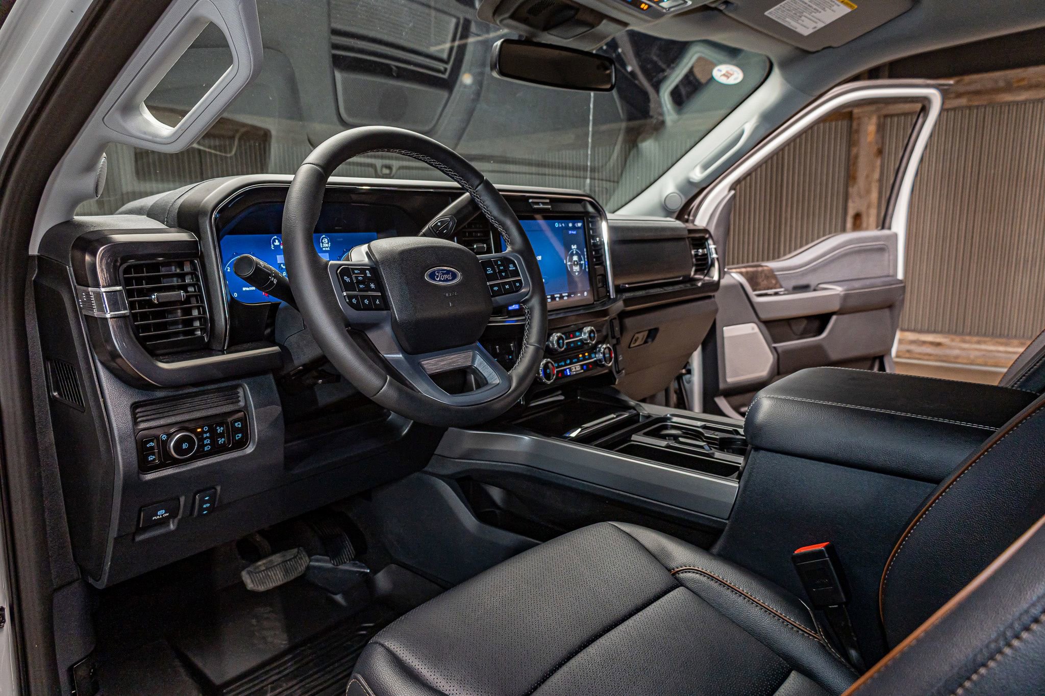 Used 2026 Ford F350 Lariat w/ Black Appearance Package AWD/4WD image 13