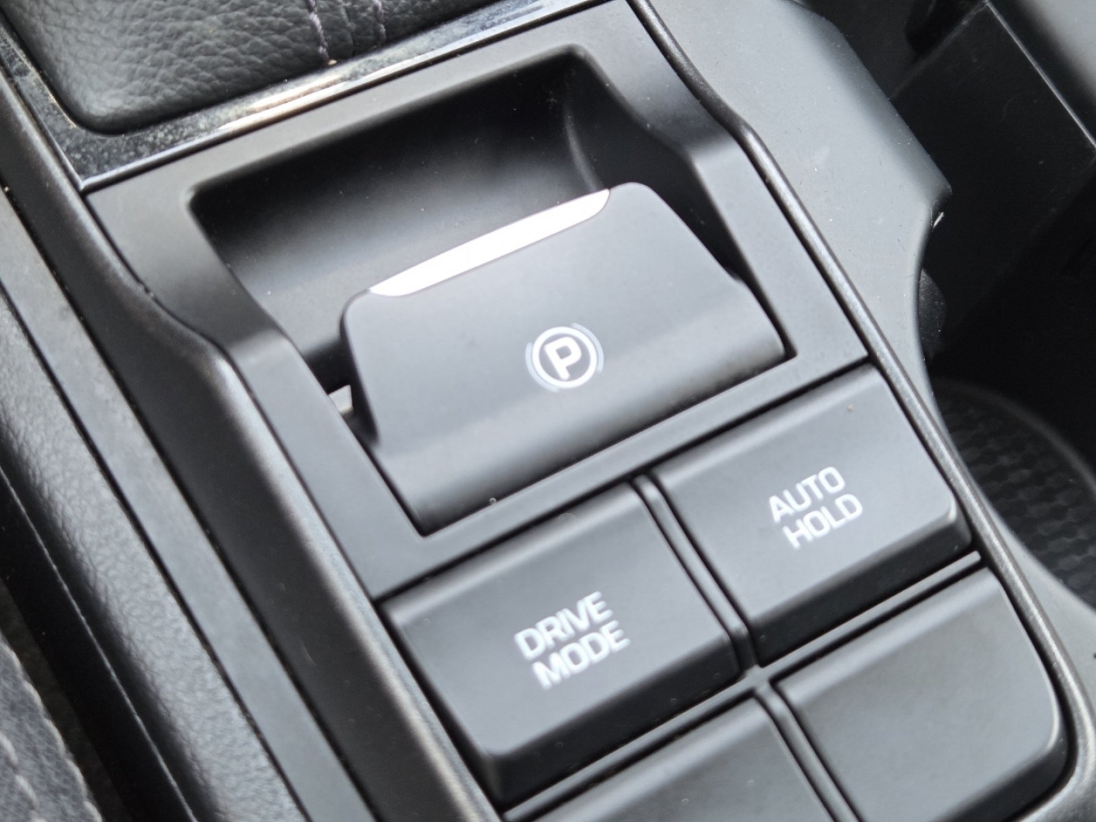 Used 2020 Hyundai Tucson Sport FWD image 32