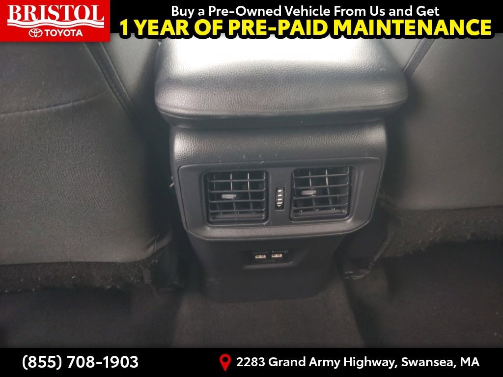Used 2021 Toyota RAV4 XLE image 17
