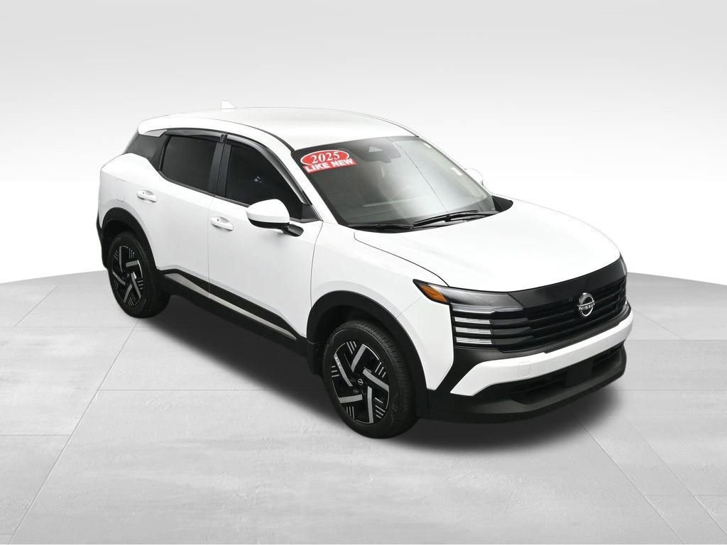 Used 2025 Nissan Kicks SV FWD image 23