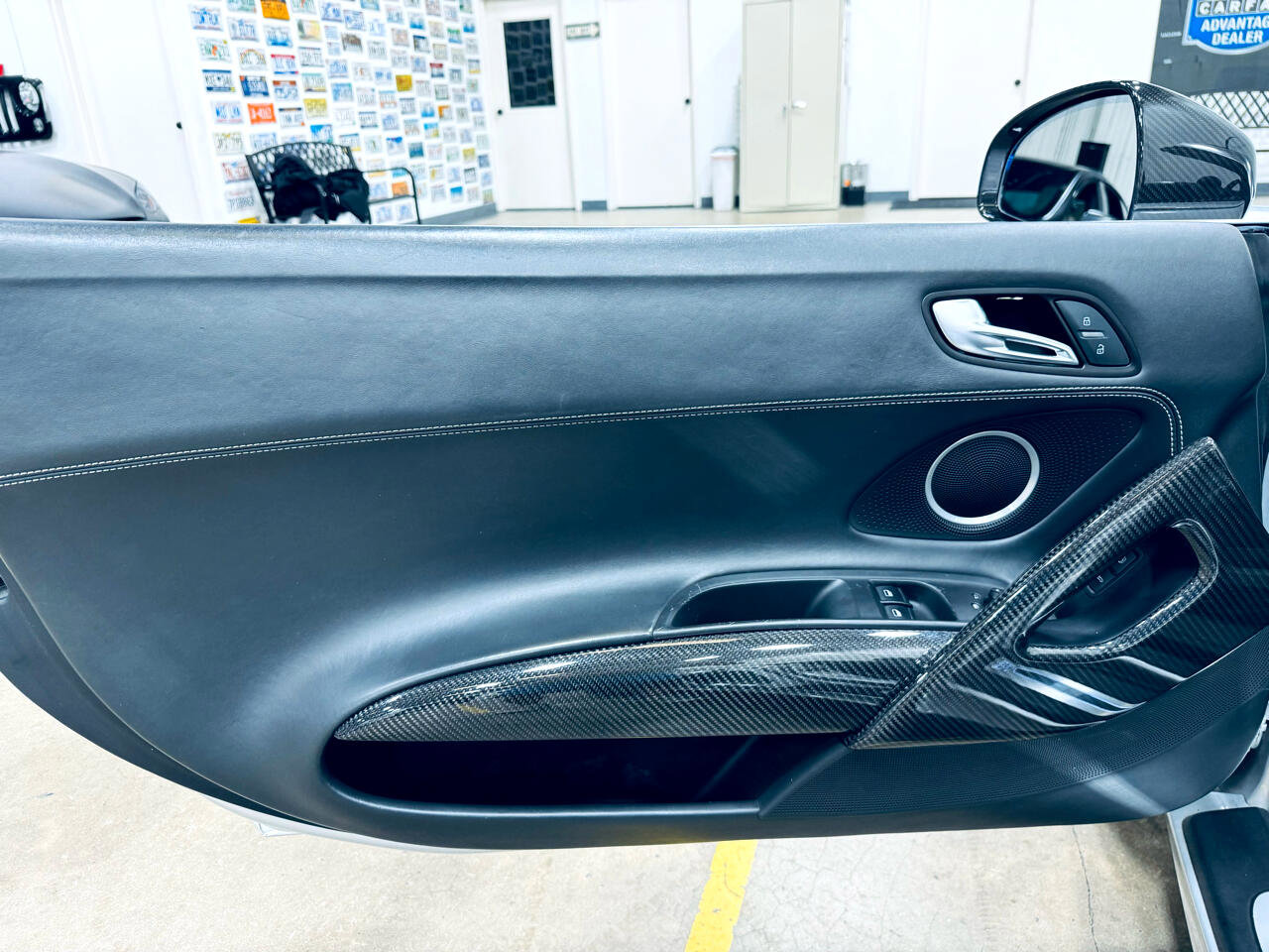 Used 2012 Audi R8 V10 w/ Enhanced Leather Pkg image 26