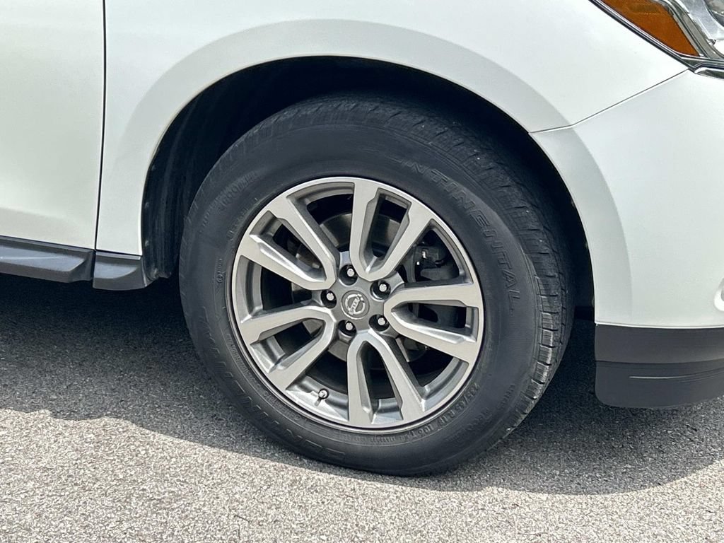 Used 2014 Nissan Pathfinder SV AWD/4WD image 9