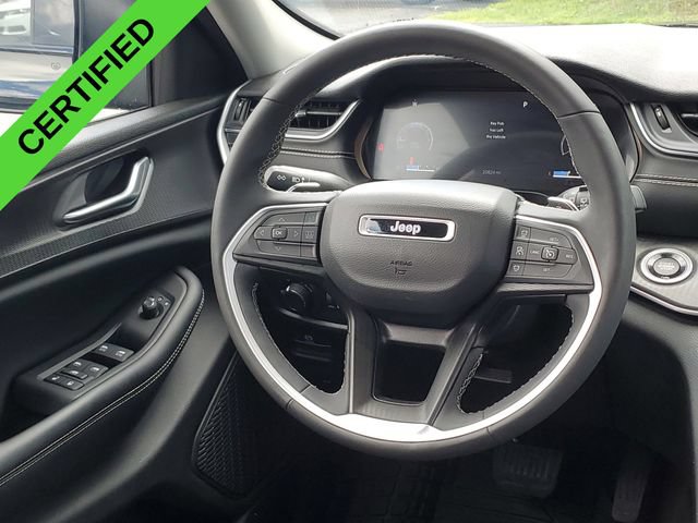 Used 2023 Jeep Grand Cherokee Laredo w/ Luxury Tech Group I AWD/4WD image 25