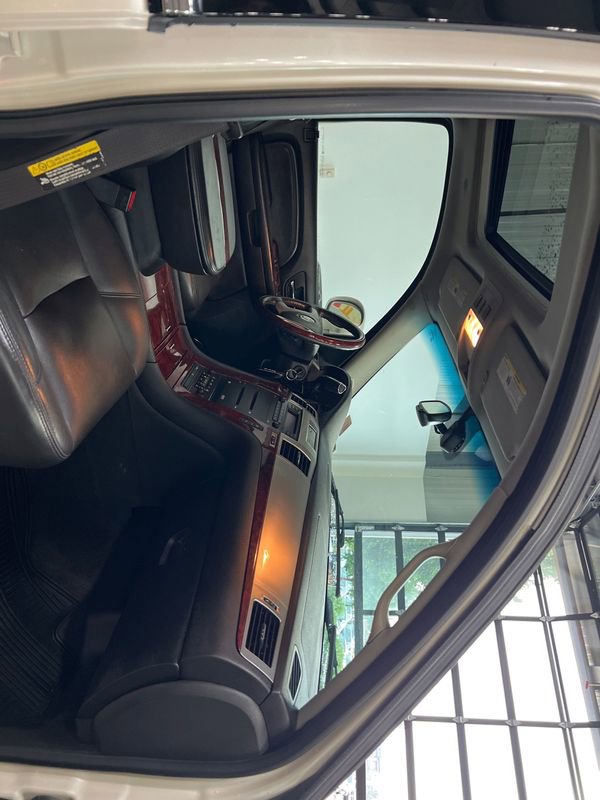 Used 2007 Cadillac Escalade AWD w/ Climate Package image 95