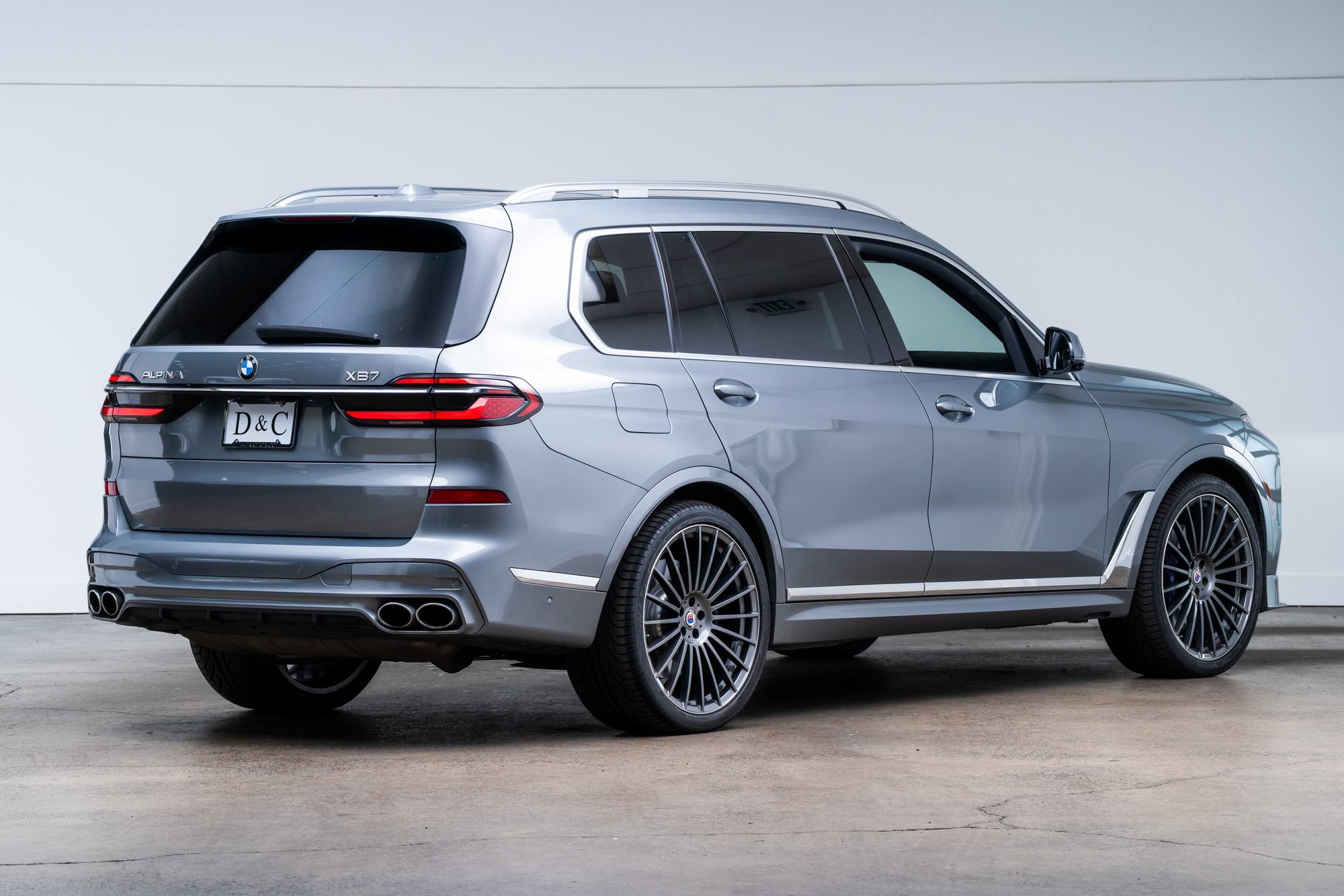 Used 2024 BMW ALPINA XB7 AWD/4WD image 6