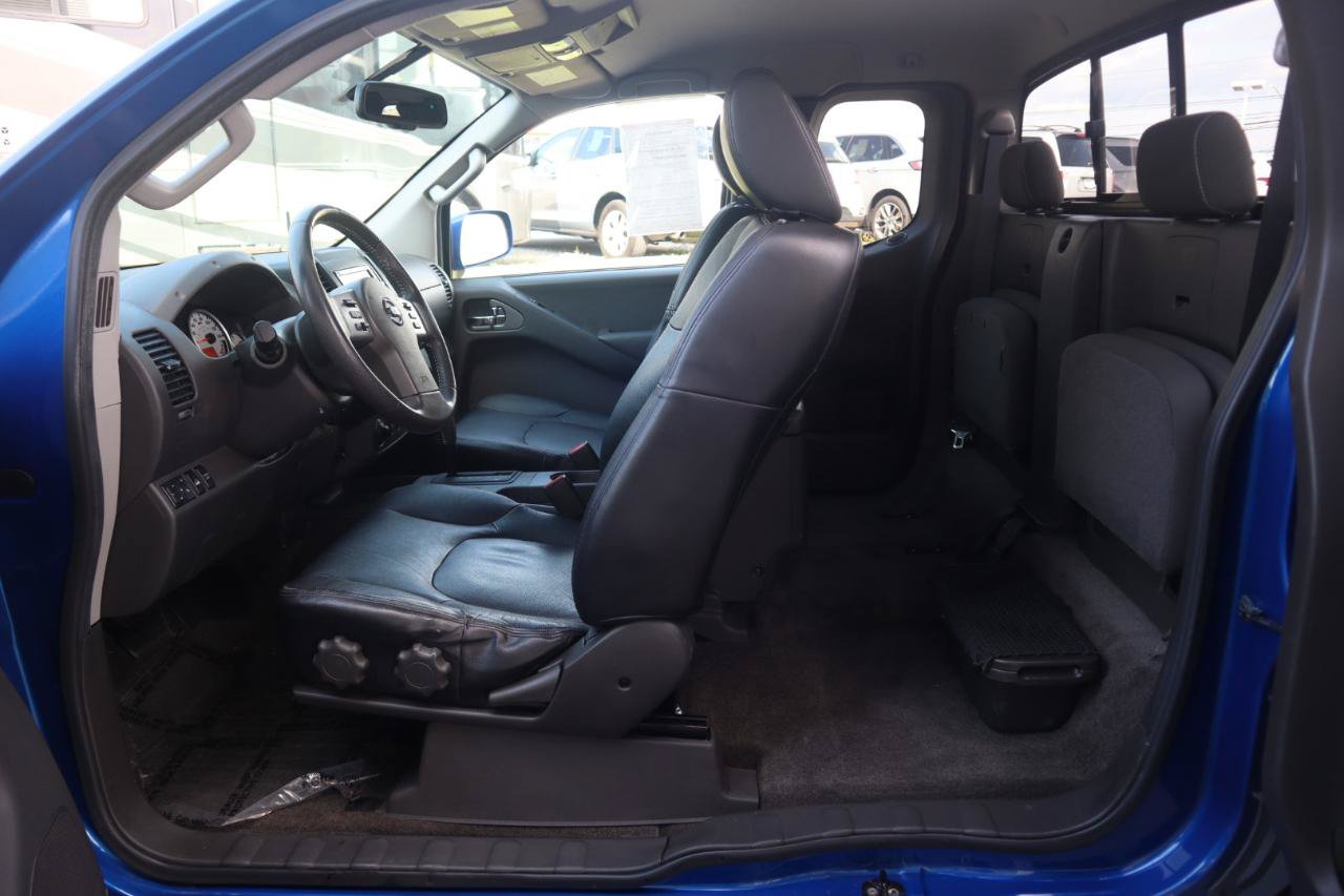 Used 2013 Nissan Frontier PRO-4X AWD/4WD image 47