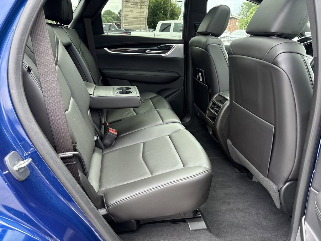 Certified 2024 Cadillac XT5 Premium Luxury w/ LPO, Floor Liner Package image 31