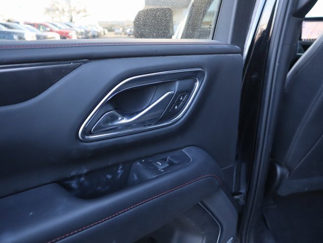 Used 2021 Chevrolet Suburban RST w/ Luxury Package image 12
