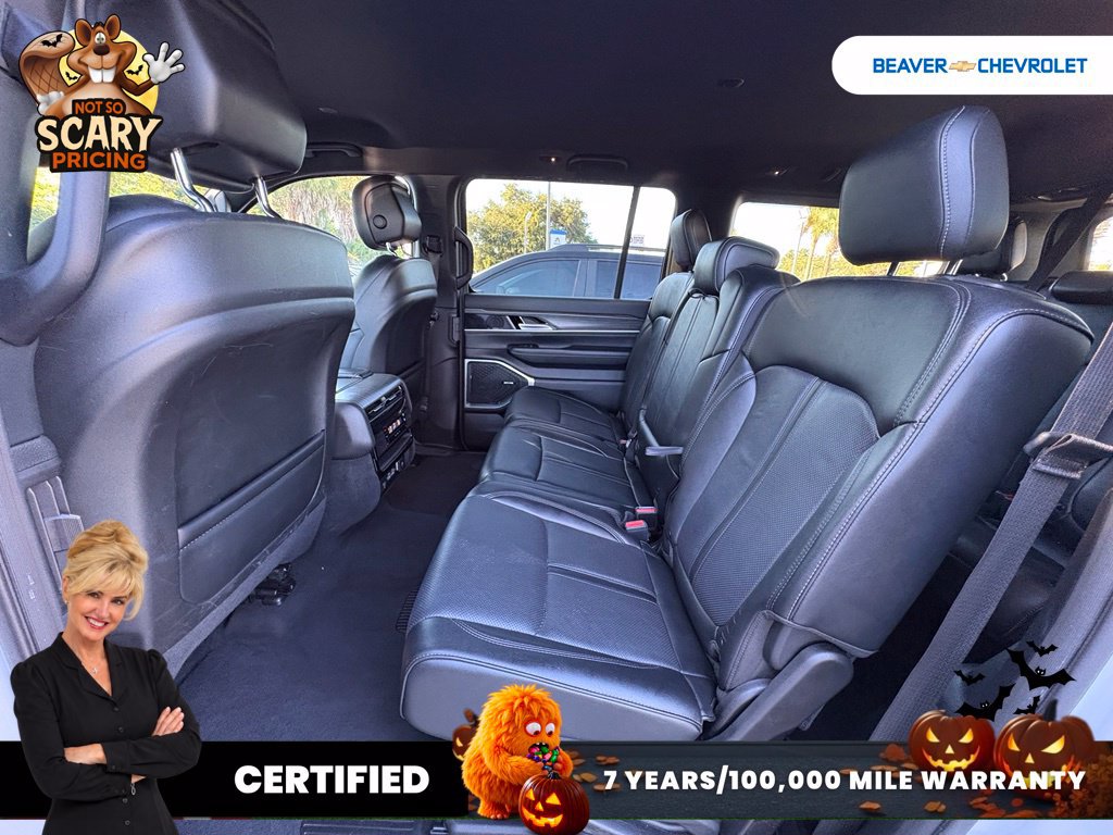 Used 2024 Jeep Wagoneer Series II w/ Flexible Seating Group RWD image 14