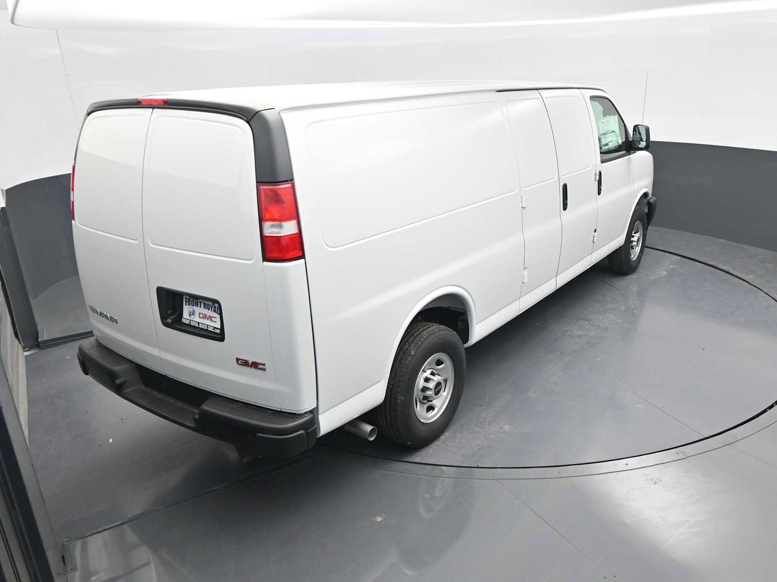 New 2026 GMC Savana 3500 Extended RWD image 28