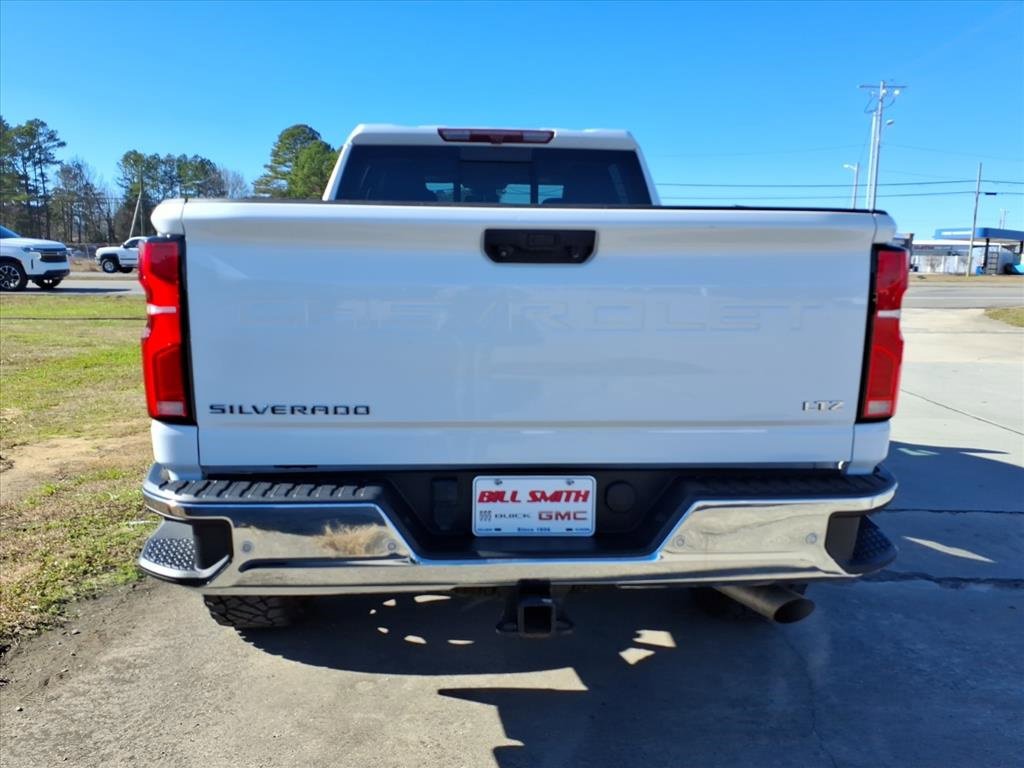 Used 2024 Chevrolet Silverado 2500 LTZ w/ LTZ Convenience Package image 6