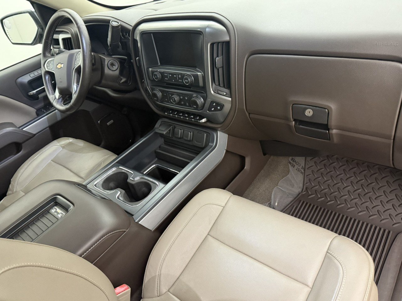Used 2016 Chevrolet Silverado 1500 LTZ Z71 w/ LTZ Plus Package AWD/4WD image 11