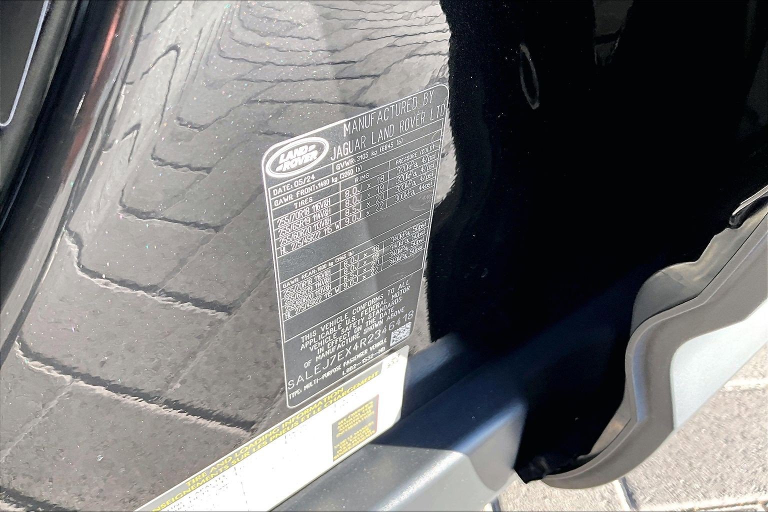 Used 2024 Land Rover Defender 110 S image 35