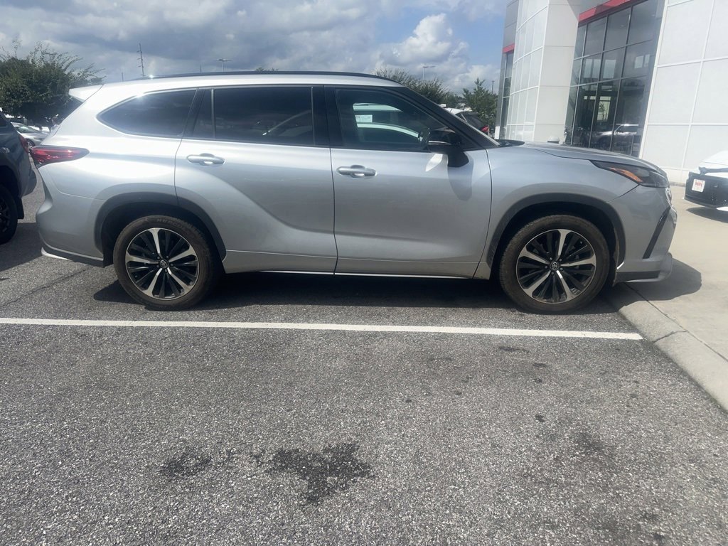 Certified 2022 Toyota Highlander XSE