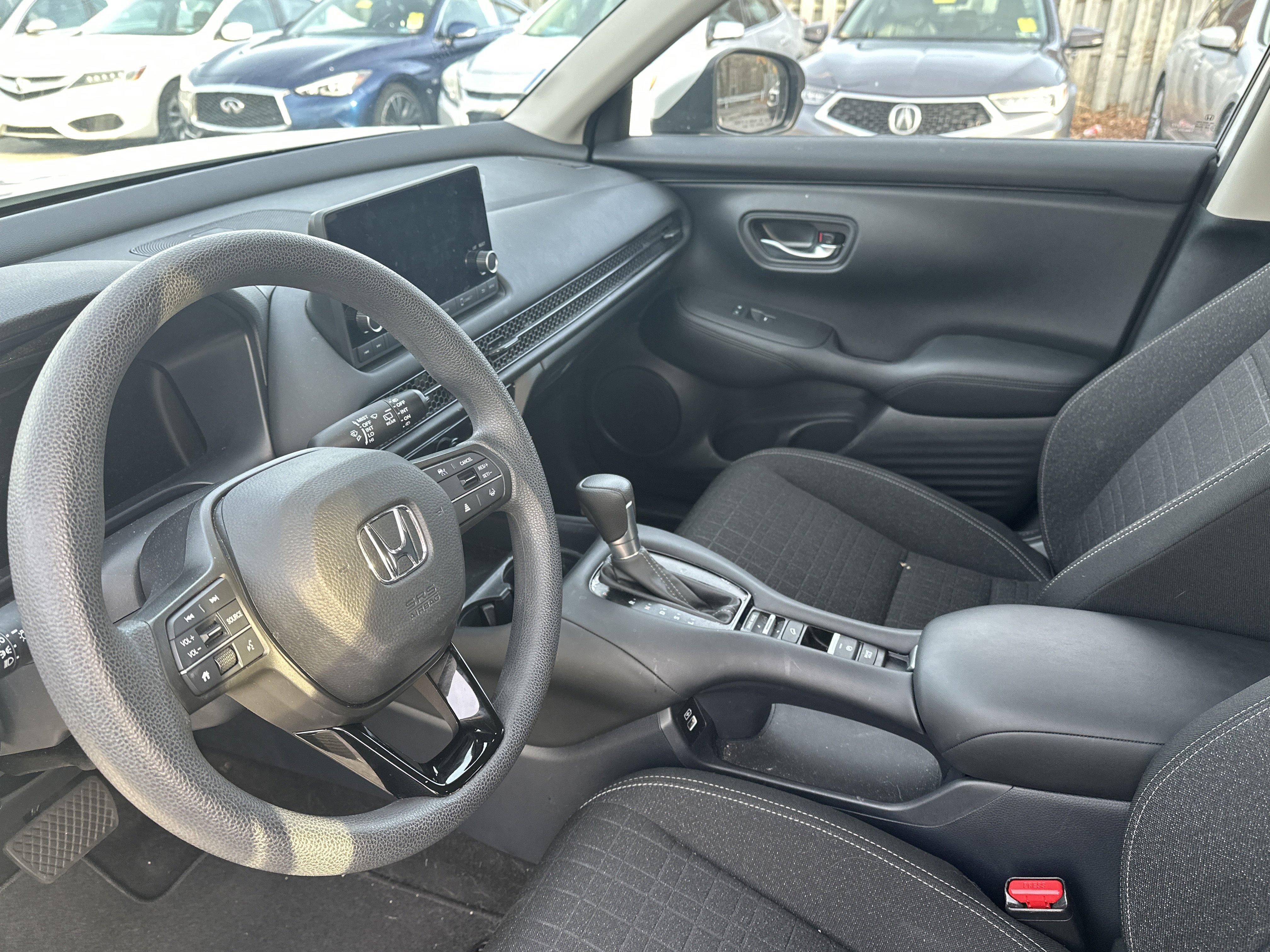 Used 2023 Honda HR-V LX image 8