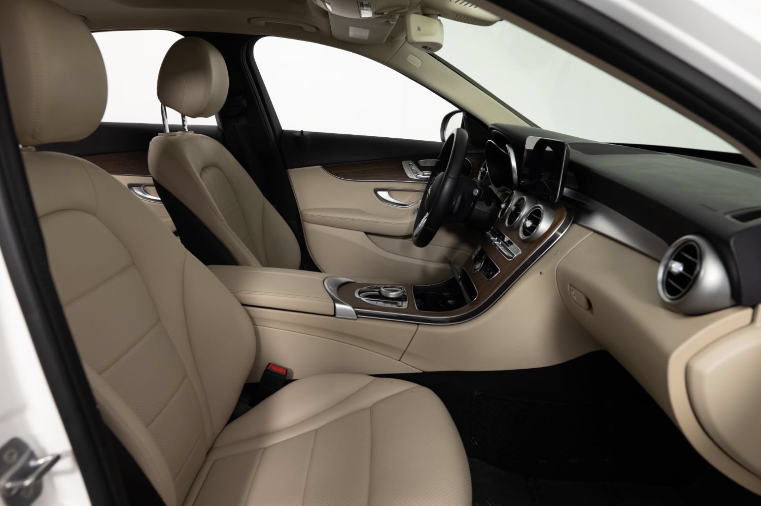 Used 2019 Mercedes-Benz C 300 Sedan image 28