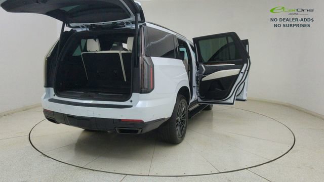 Used 2026 Cadillac Escalade Platinum Sport AWD/4WD image 78
