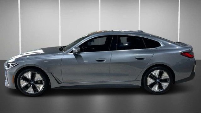 Used 2023 BMW i4 eDrive35 w/ Premium Package image 7